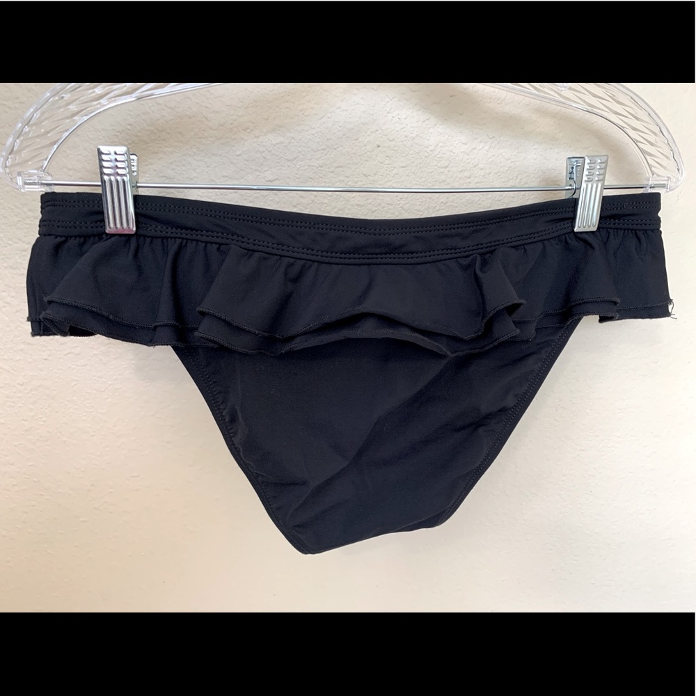 Cute Kenneth Cole Reactions ruffled swim bottoms.